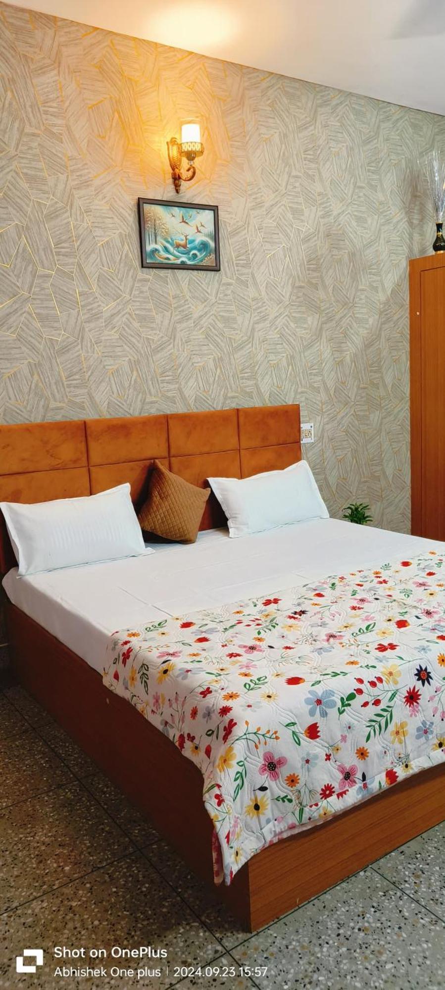 Shubh Kashi Guest house